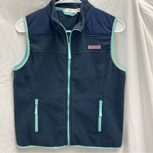 Vineyard Vines girls blue zip-up fleece vest with pockets.
